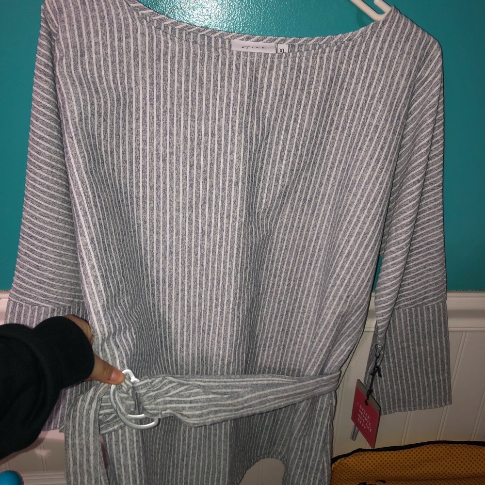 New k/lab Tie top w/ wide cuff 🌻 Size XL